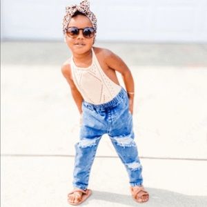 NEW Distressed jeans